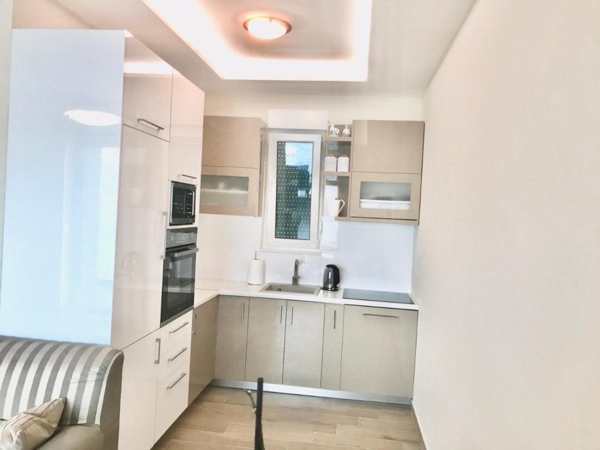 Lux Apartments Krasići 外观 照片